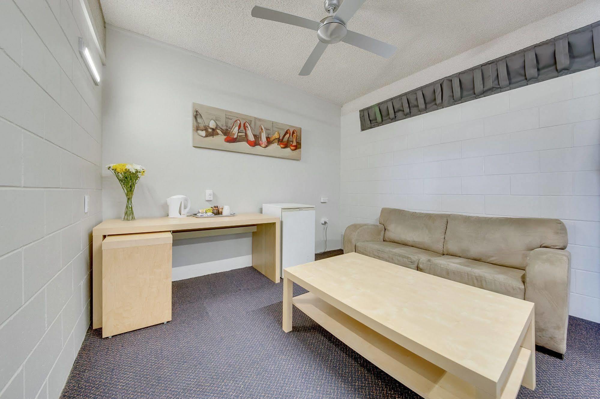 Camelot Motel Gladstone Luaran gambar